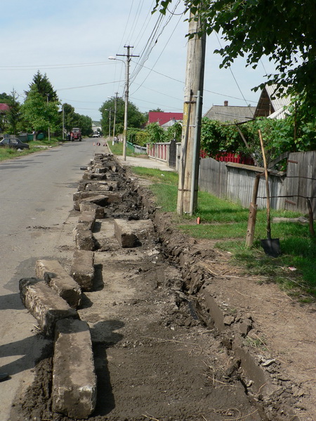 1 montat borduri str. Tudor Vladimirescu 6.jpg